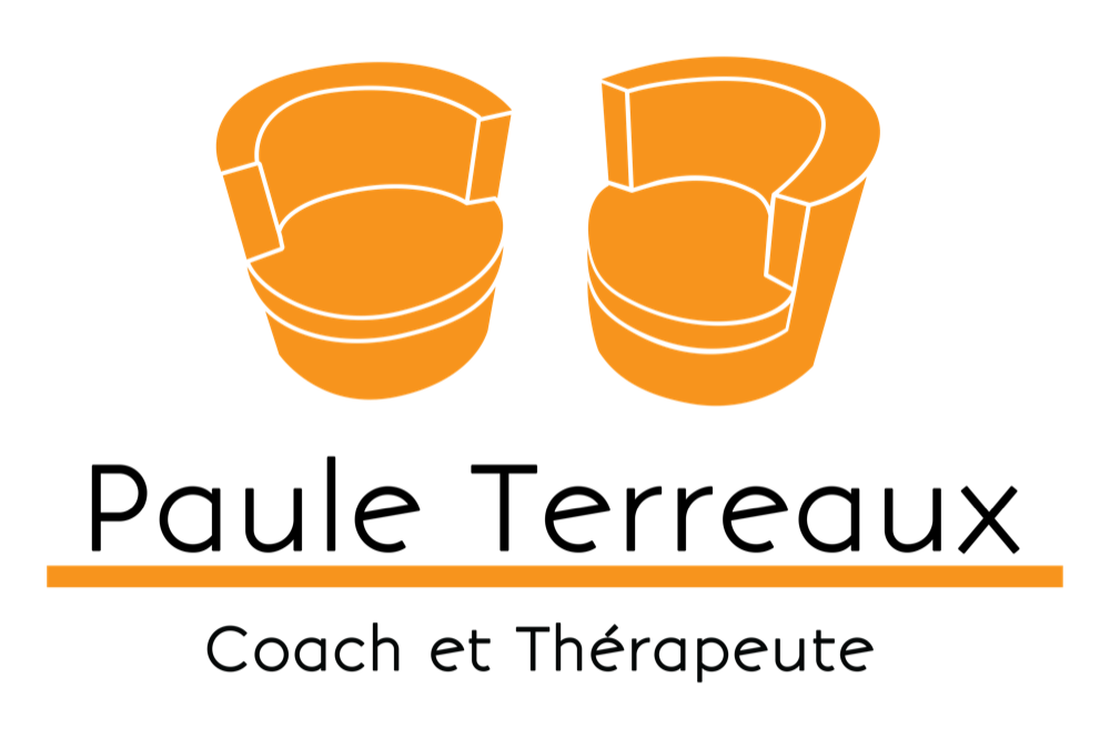 Deux fauteuils orange, symboles de l'accompagnement proposé par Paule Terreaux